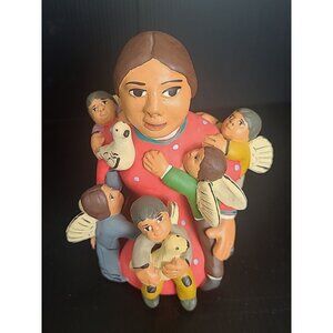 Peru Terra Cotta‎ Ceramic Pottery Storyteller Figurine Woman with Children 5.5"